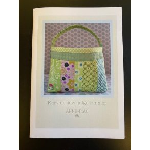 Anne-Pias Kurv med udvendige knapper